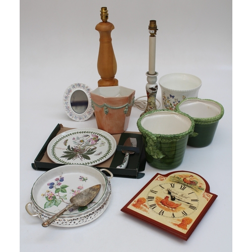 A collection of ceramics to include Villa Fiori, Aynsley, Po...