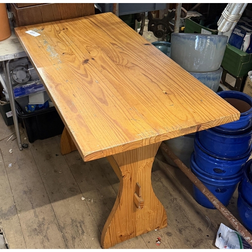 Pine table
