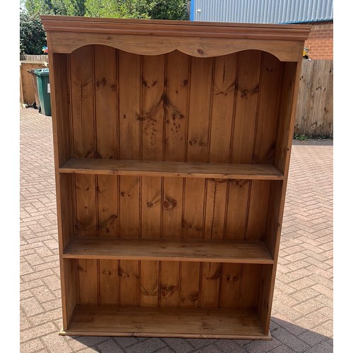 TALL PINE BOOK SHELF