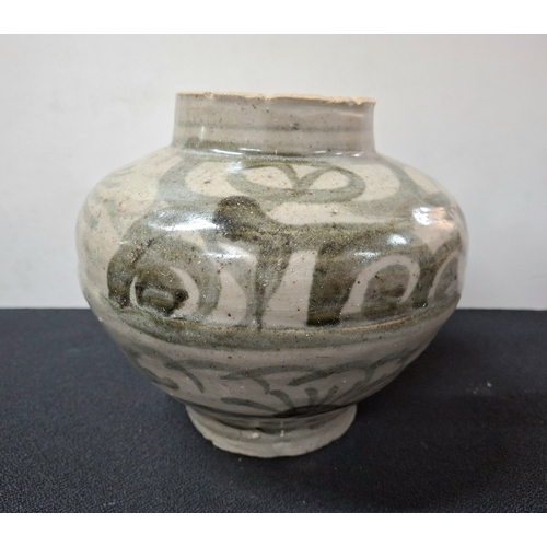 Stunning Chinese Ming dynasty decorated and glazed stoneware...