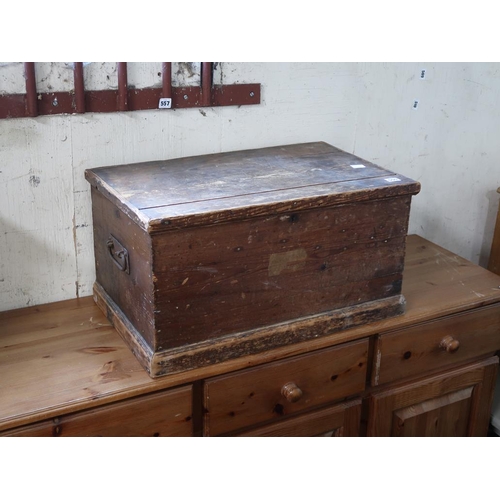 PINE TRUNK BOX