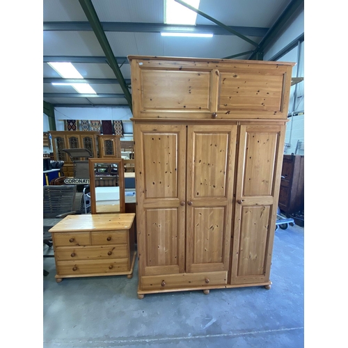 Pine 2 over 2 chest of drawers 63H 84W 40D, pine framed mirr...